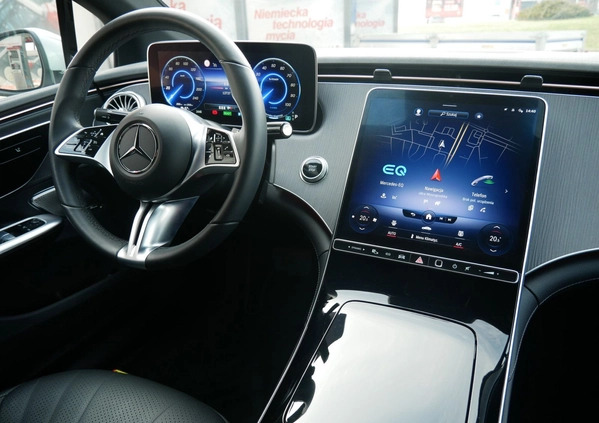 Mercedes-Benz EQE cena 329900 przebieg: 17500, rok produkcji 2022 z Głuchołazy małe 781
